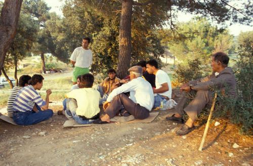 Groupe de Harkis, camp du logis d'Anne, Jouques - 27 juin 1991- id965979138 @ Nacerdine ZEBAR/GAMMA-RAPHO