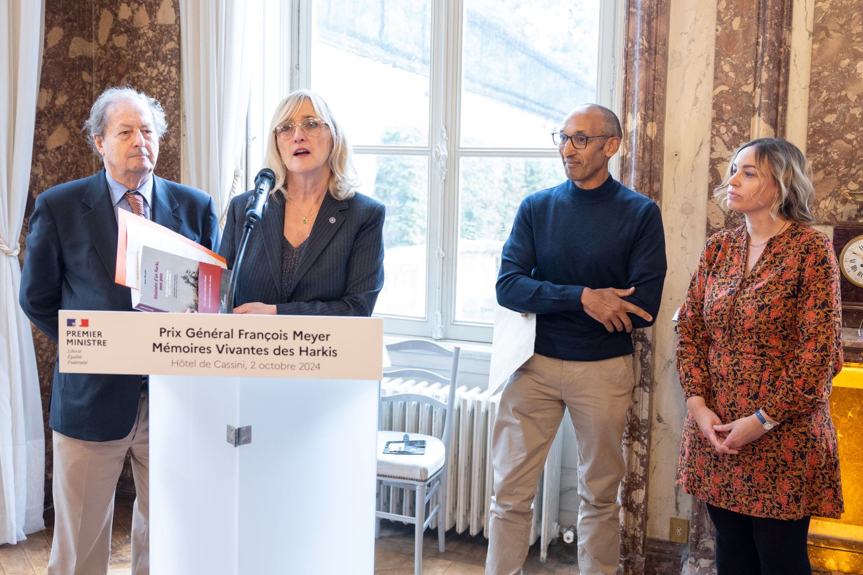 Découvrir les photos des lauréats et de la cérémonie de remise du prix ...