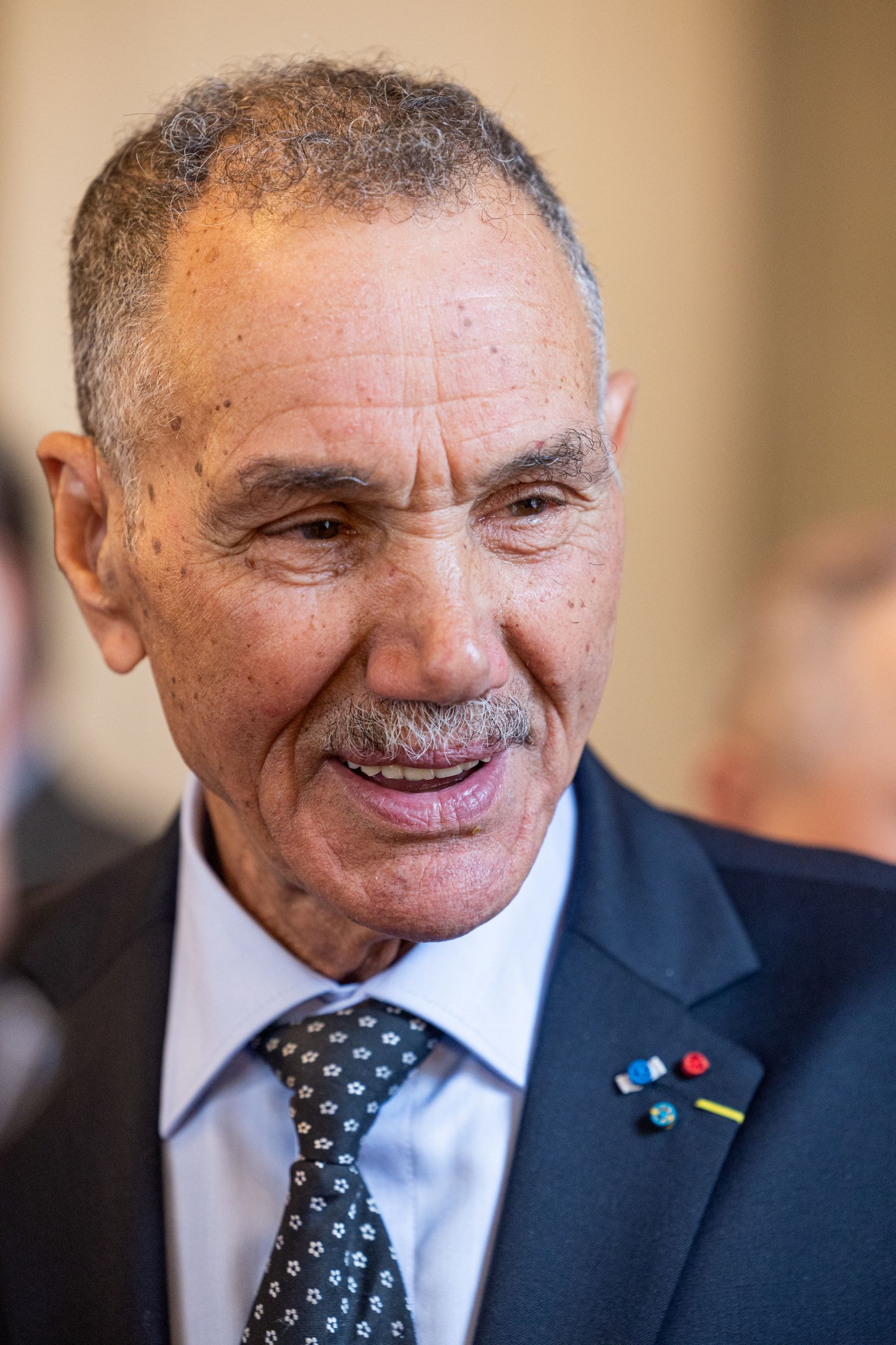 Major (ER) Kenane, le sous-officier le plus décoré de France Major (ER) Kenane, le sous-officier le plus décoré de France