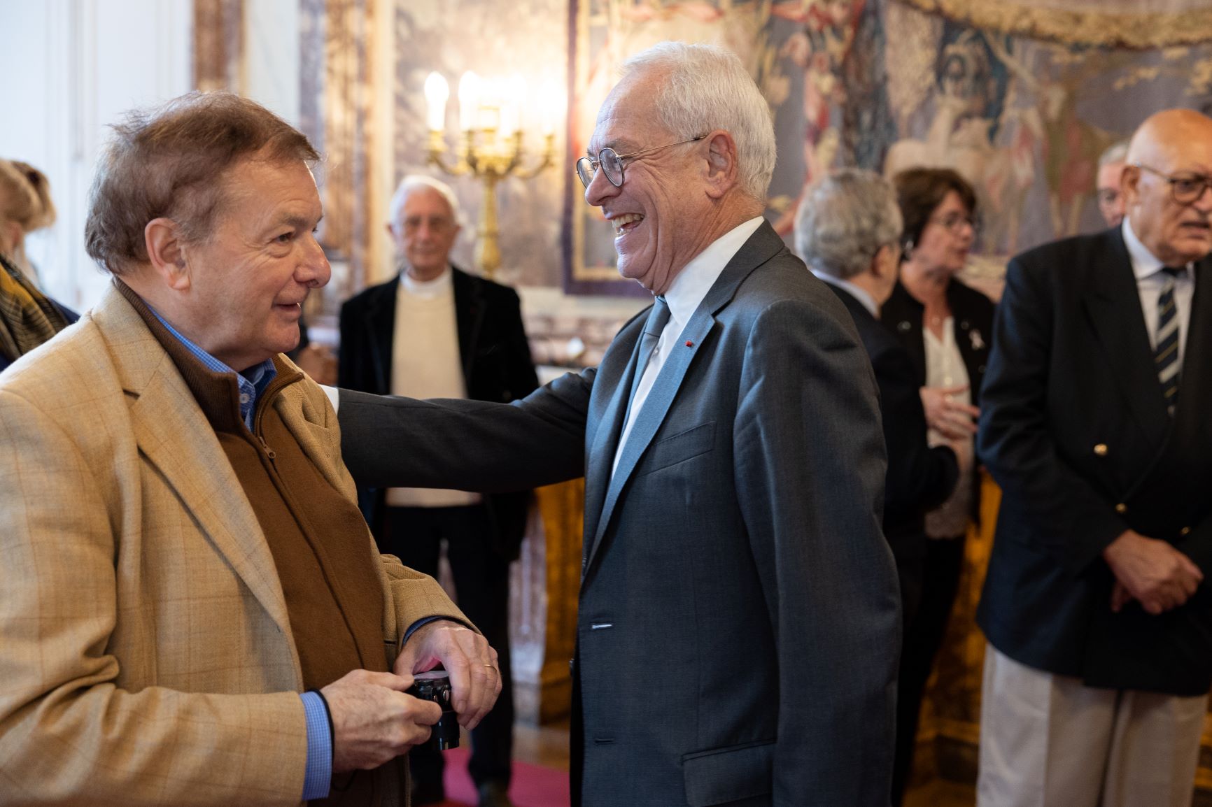 Découvrir les photos des lauréats et de la cérémonie de remise du prix ...