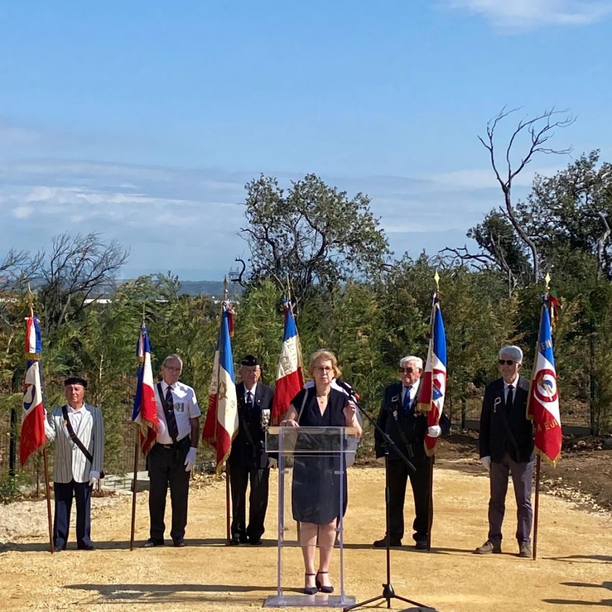 Inauguration de la stèle commémorative du cimetière pour enfants de ...