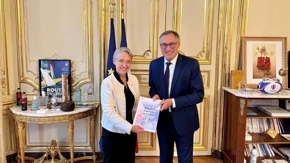2023-05-15 : remise du rapport annuel 2022 à la Première ministre par le Président de la CNIH