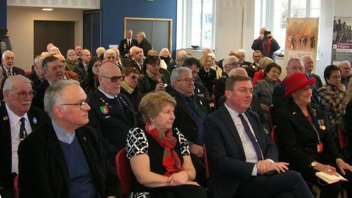 Participants à l'assemblée générale de l'association des Harkis supplétifs et rapatriés en Meuse