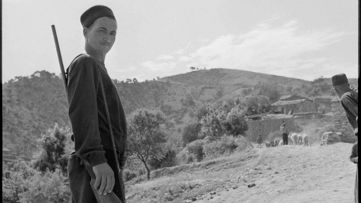 Harkis en surveillance, Algérie1956 @ Jacques Durr/ ECPAD / Defense