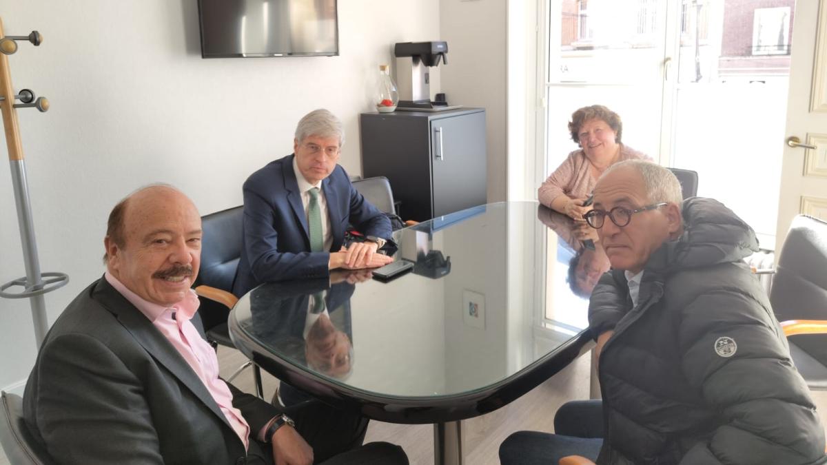 Réunion de travail à Amiens avec Marc Del Grande, Yakoub Abdellatif, Brigitte Fouré et Alain Gest