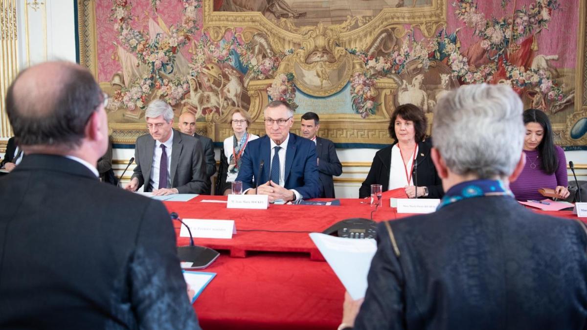 Séance d’installation présidée par le Premier ministre en présence de la ministre déléguée auprès de la ministre des Armées, chargée de la Mémoire et des Anciens combattants le 11 avril 2022 